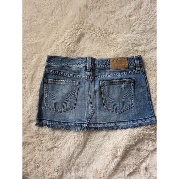VTG y2k Hollister Low Rise Mini Distressed Frayed Denim Skirt Size 5 - Picture 10 of 10